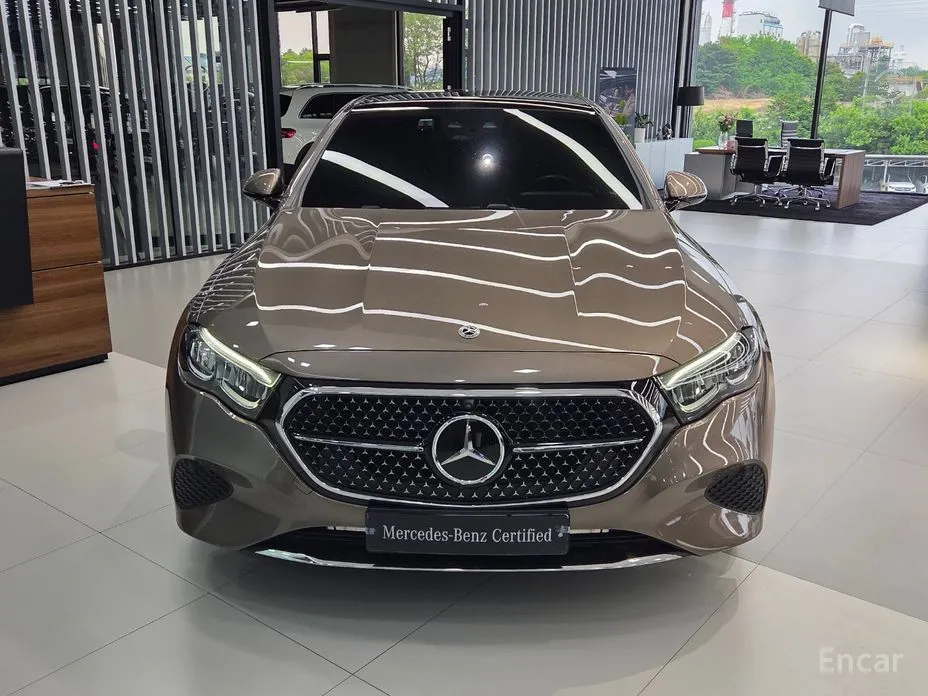 Mercedes-Benz E-Class 2024 E200 Avantgarde