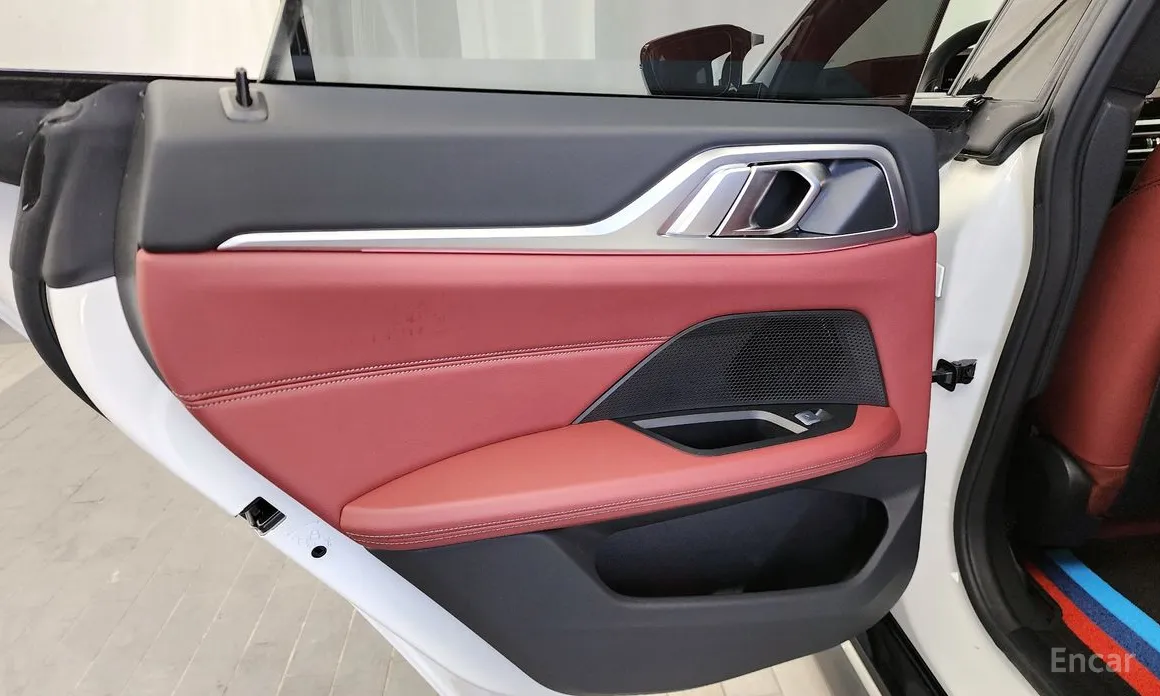 Фото 26 - BMW i4