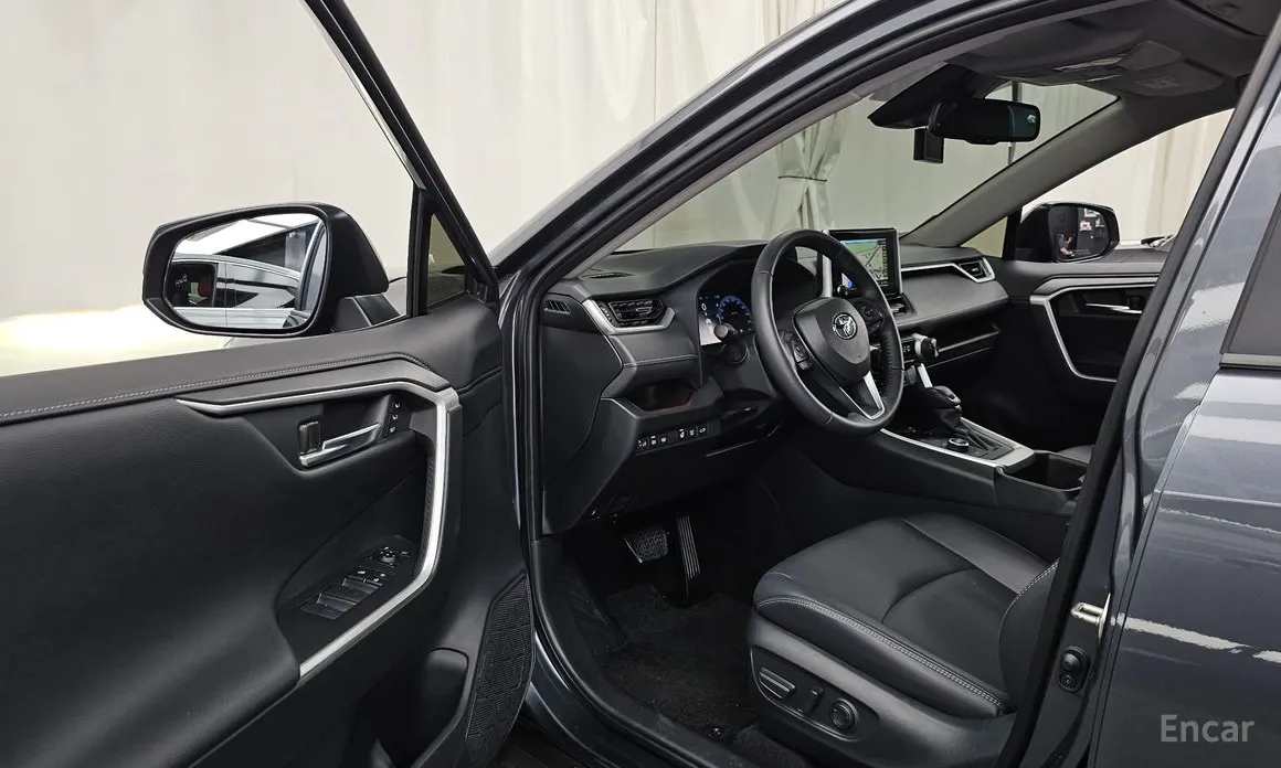 Toyota RAV4 2019 2,5 4WD Hybrid LTD