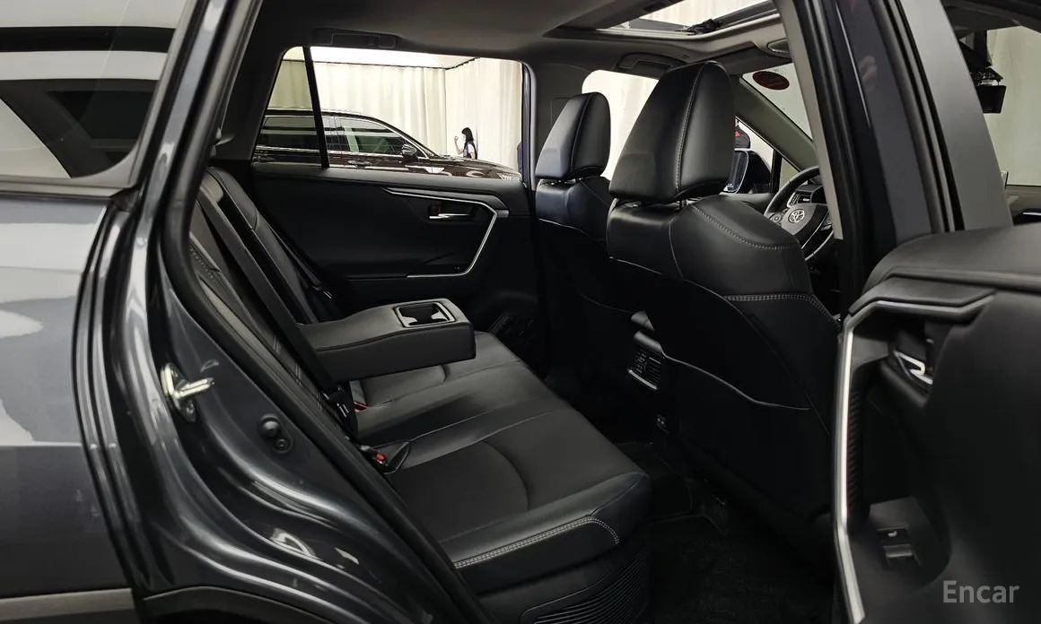 Toyota RAV4 2019 2,5 4WD Hybrid LTD