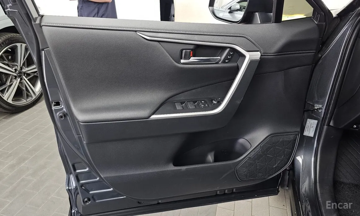 Toyota RAV4 2019 2,5 4WD Hybrid LTD