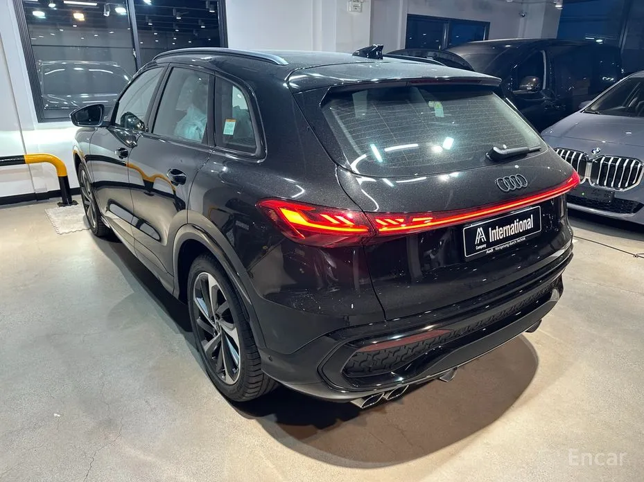 Audi Q5 2025 40 TDI Quattro S Line Black Edition