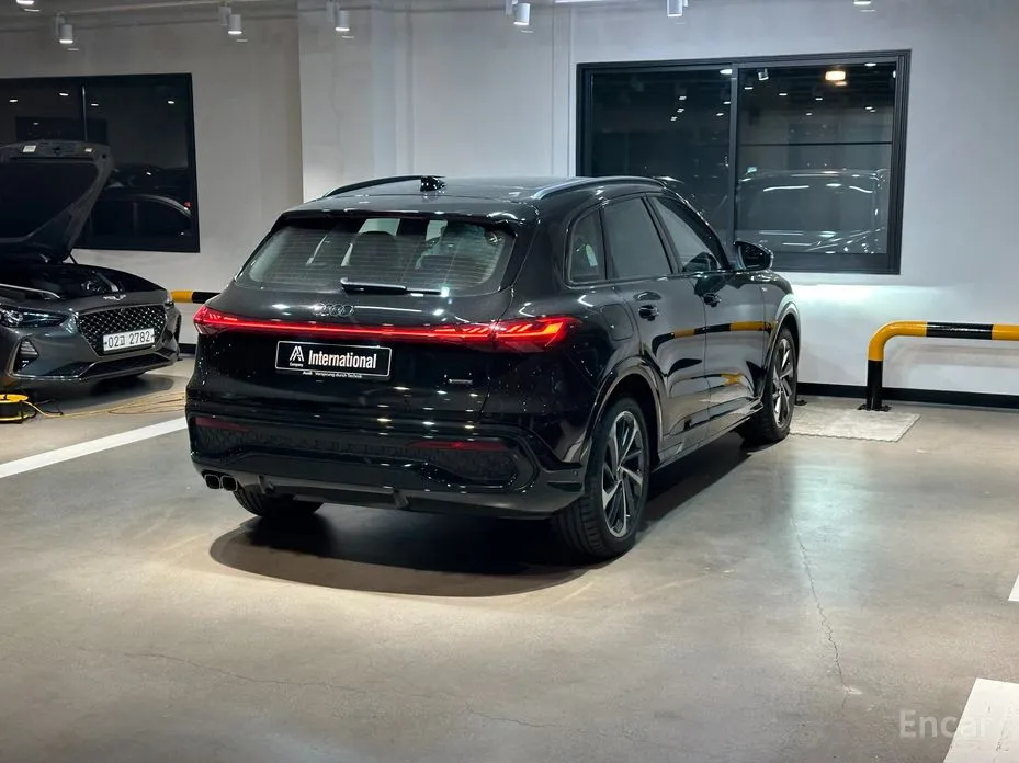 Audi Q5 2025 40 TDI Quattro S Line Black Edition