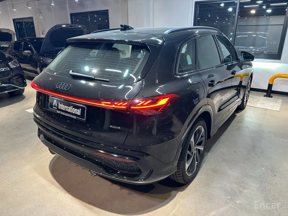 Audi Q5 2025 40 TDI Quattro S Line Black Edition