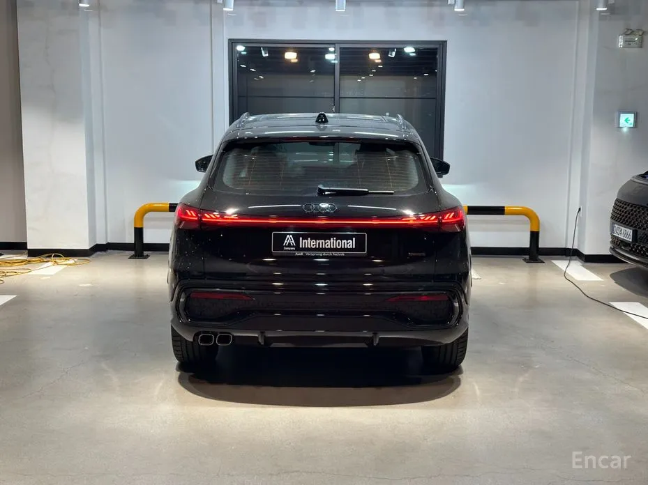 Audi Q5 2025 40 TDI Quattro S Line Black Edition