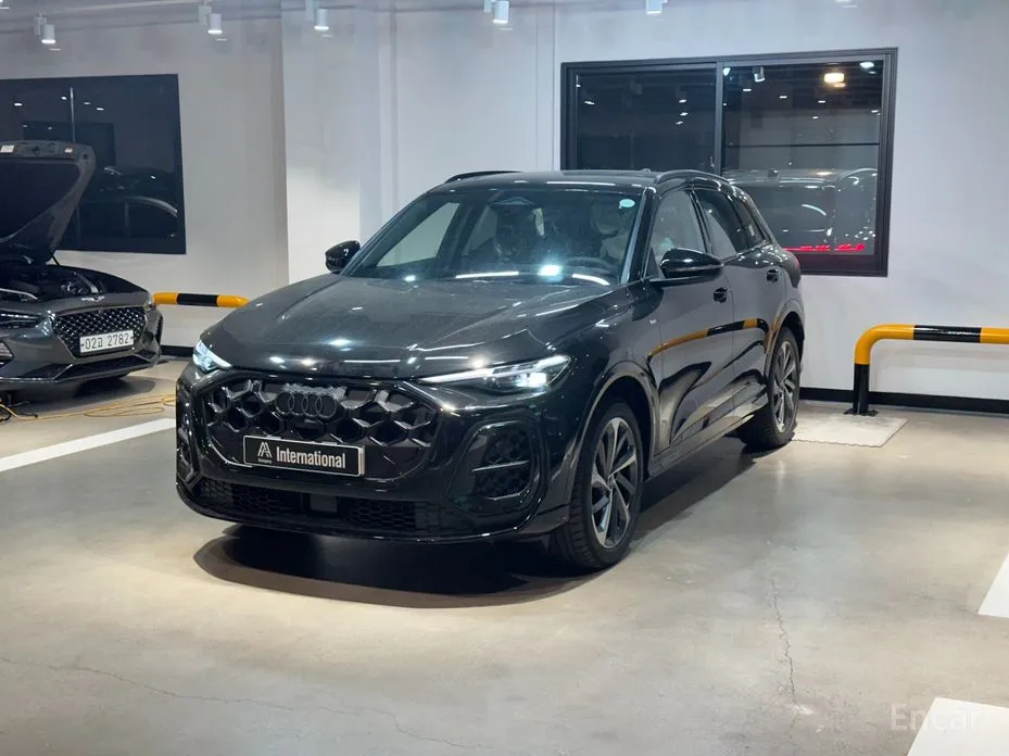 Audi Q5 2025 40 TDI Quattro S Line Black Edition