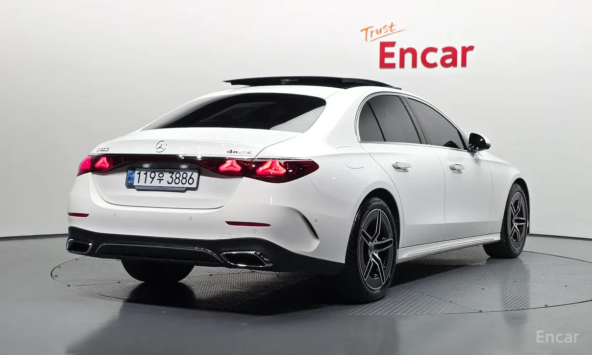 Mercedes-Benz E-Class 2024 E300 4MATIC AMG Line