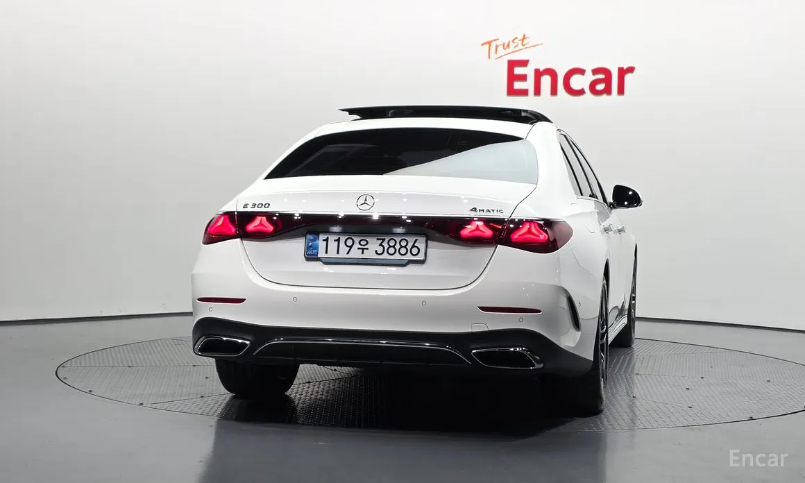 Mercedes-Benz E-Class 2024 E300 4MATIC AMG Line