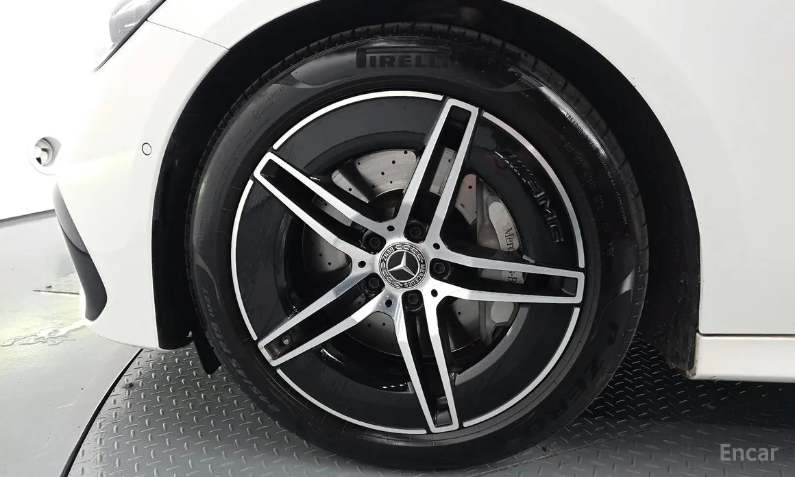 Mercedes-Benz E-Class 2024 E300 4MATIC AMG Line
