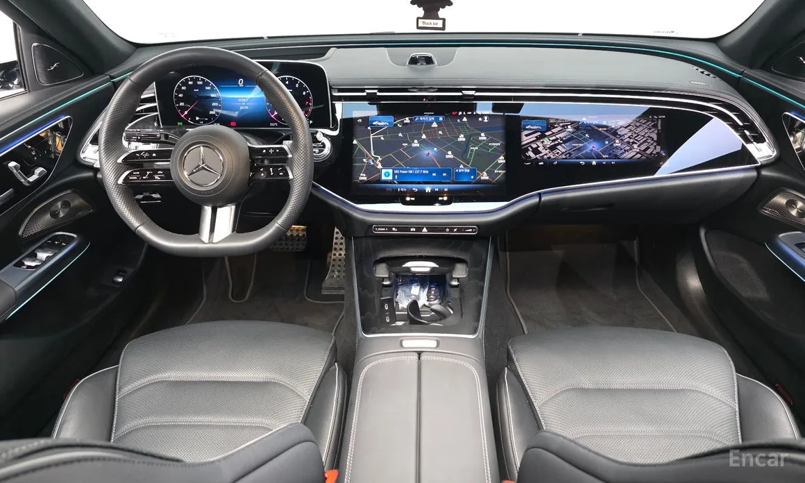 Mercedes-Benz E-Class 2024 E300 4MATIC AMG Line