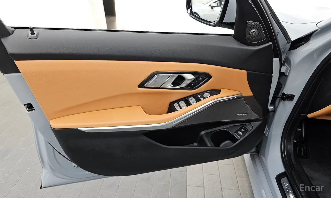 BMW 3 Series 2019 320i M Sport