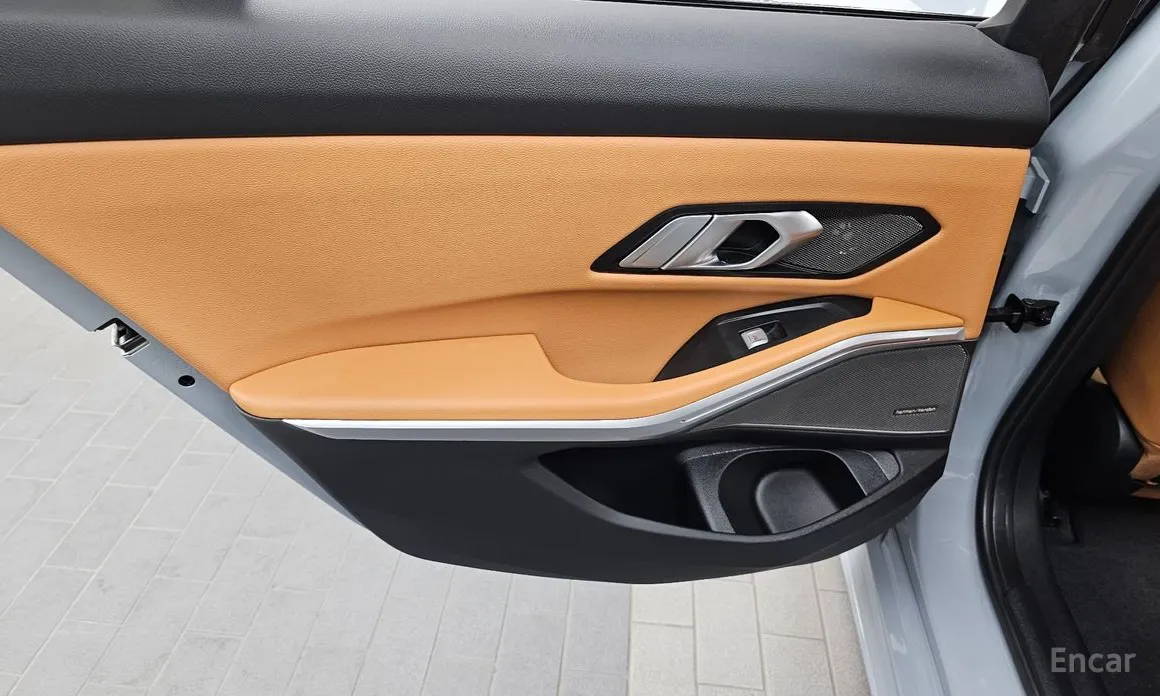 BMW 3 Series 2019 320i M Sport