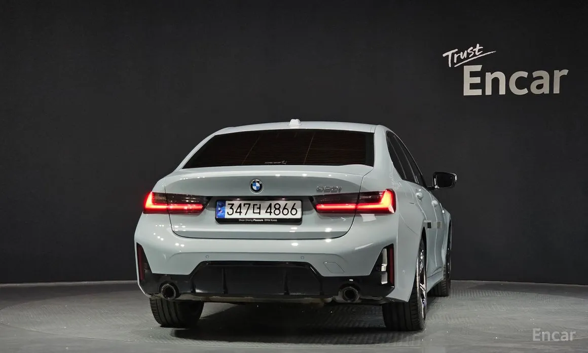 BMW 3 Series 2019 320i M Sport