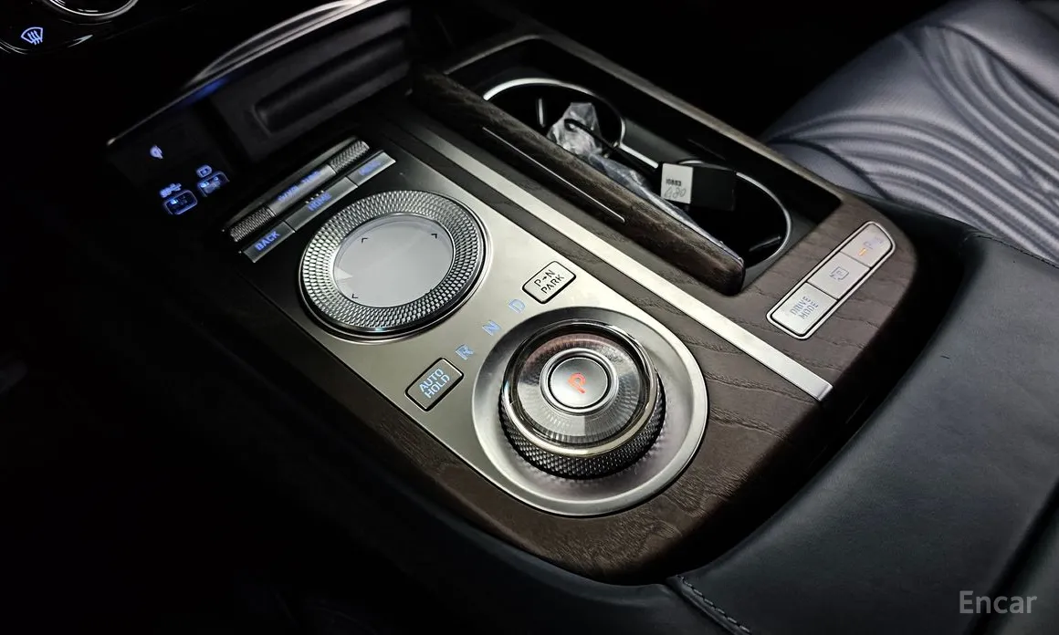 Фото 9 - Genesis G80
