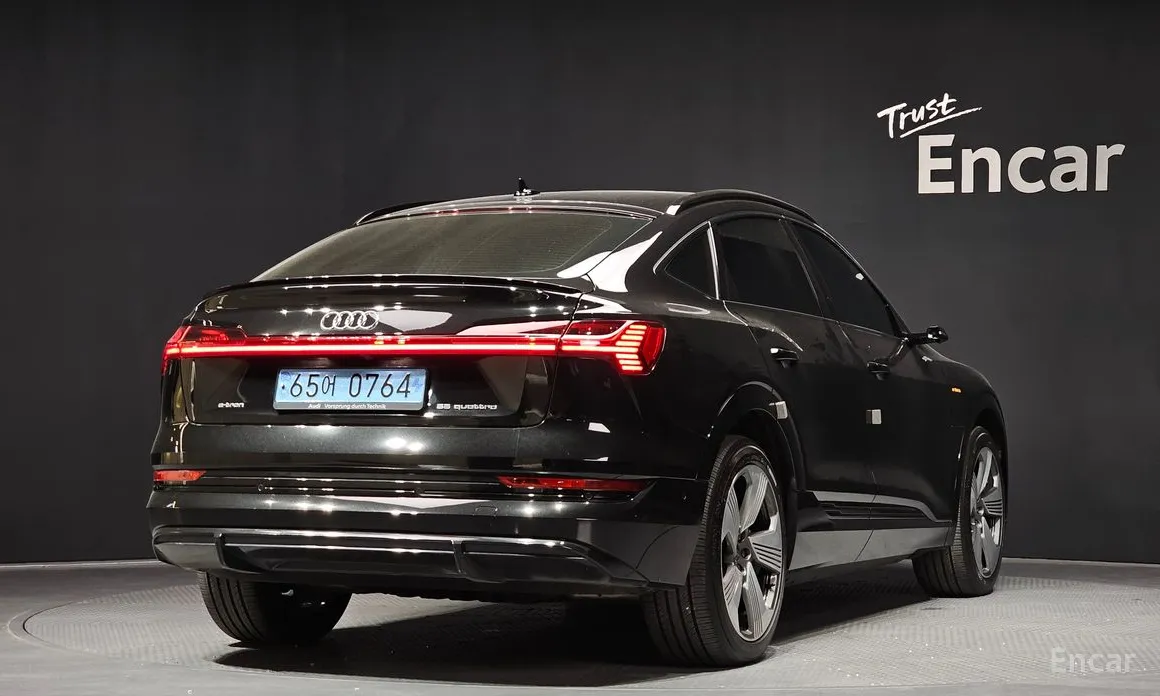 2020 Audi e-tron