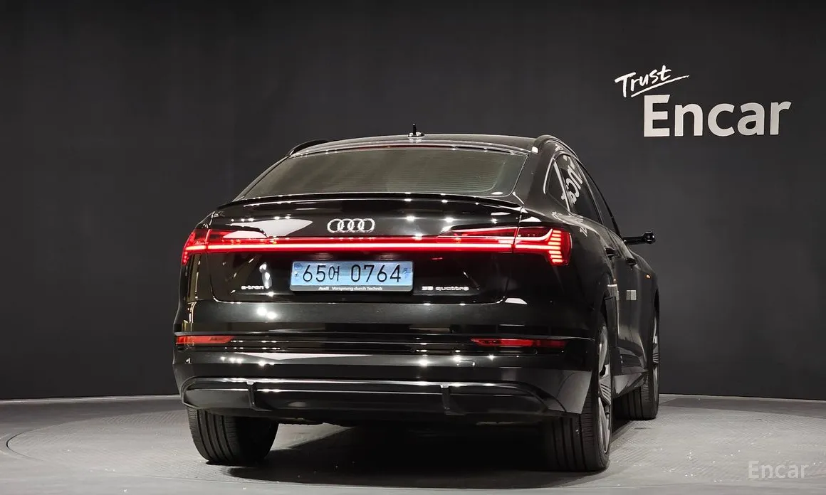 2020 Audi e-tron
