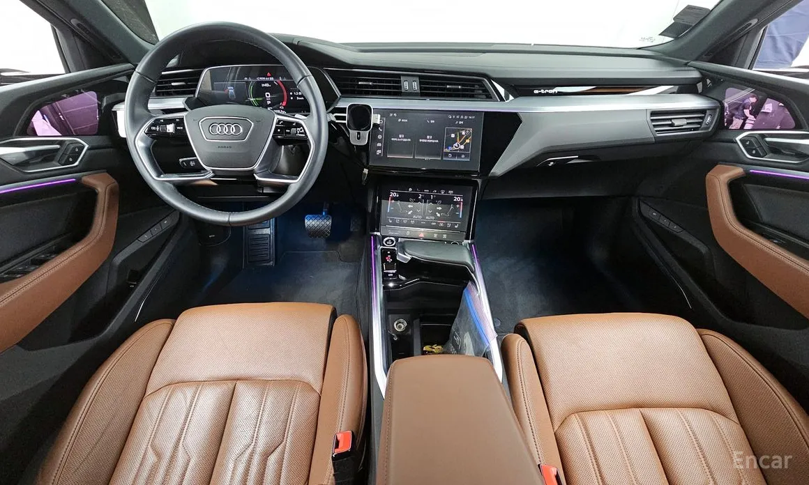 Фото 7 - Audi e-tron
