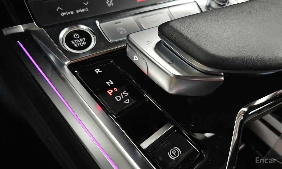 Фото 9 - Audi e-tron