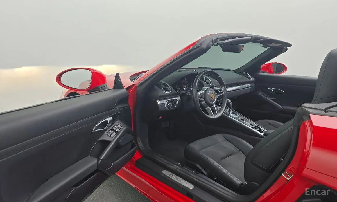 Photo 10 - Porsche 718