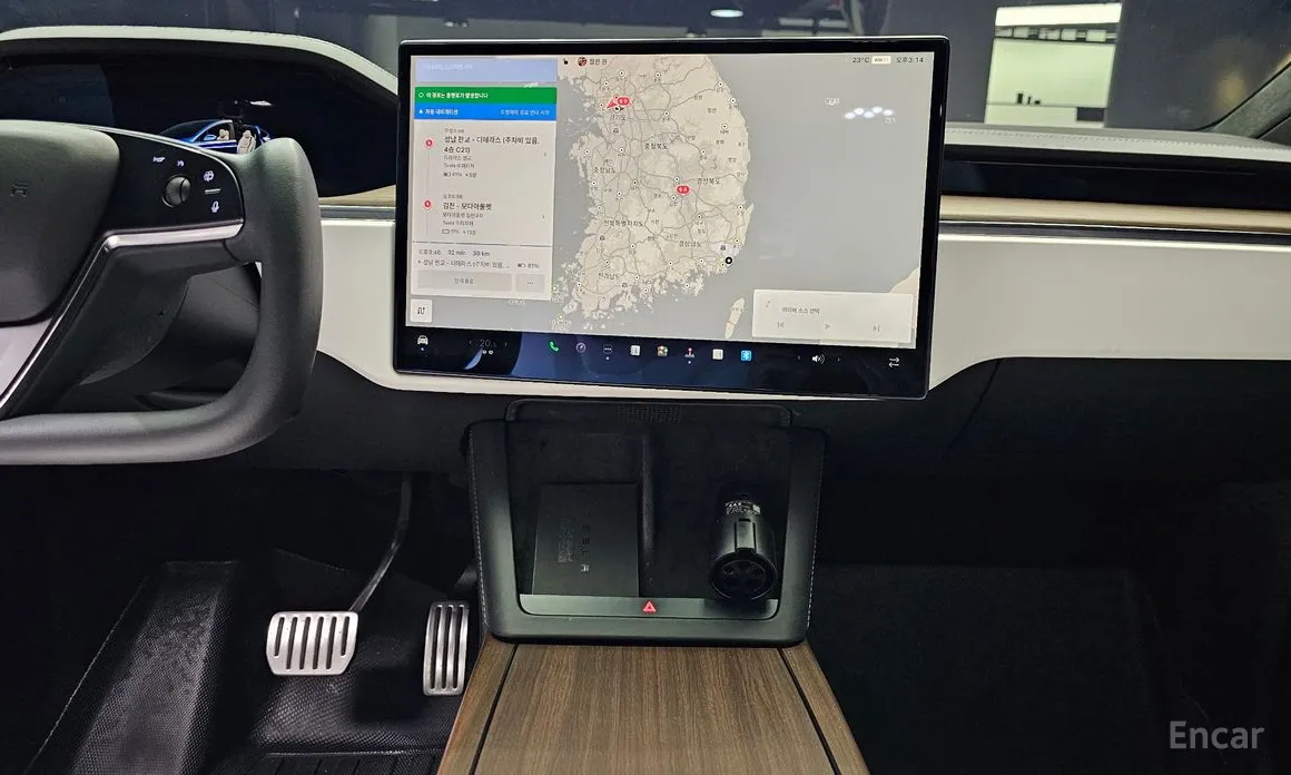 Фото 14 - Tesla Model X