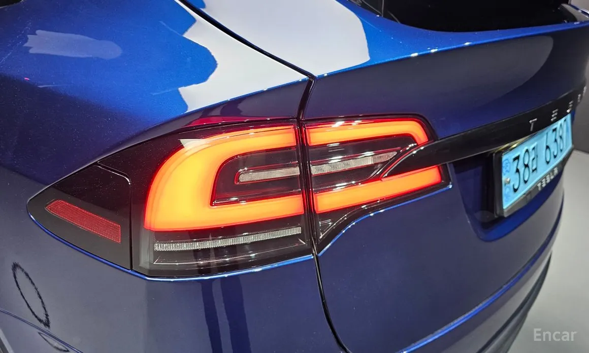 Фото 23 - Tesla Model X