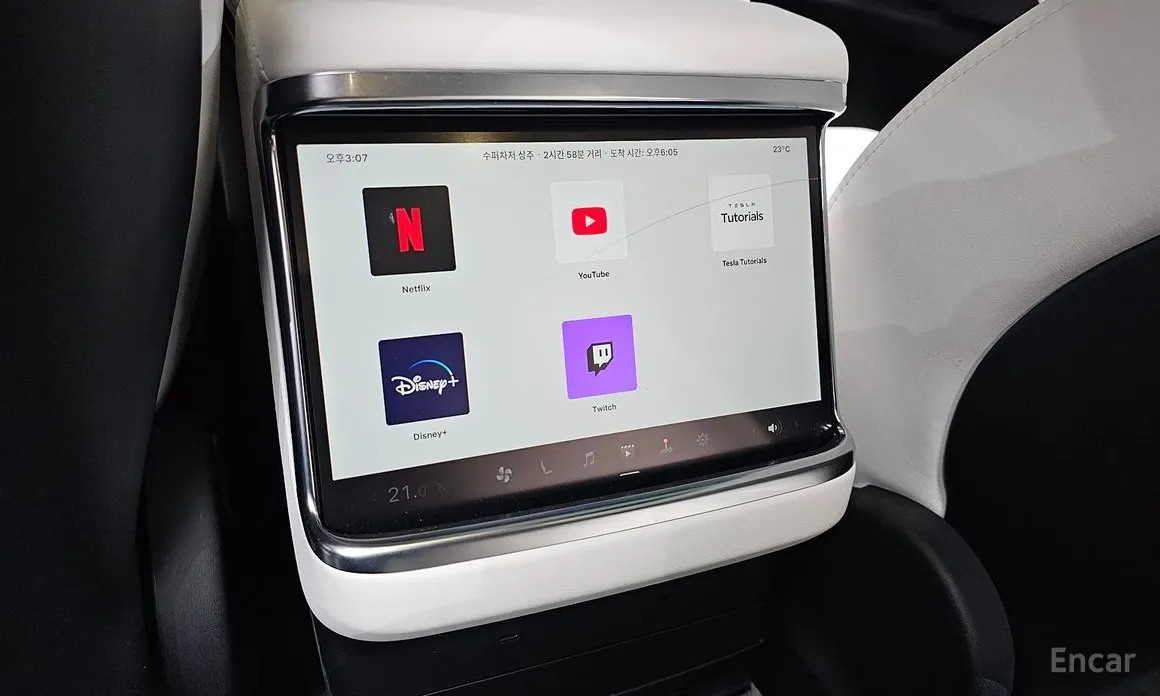 Фото 30 - Tesla Model X