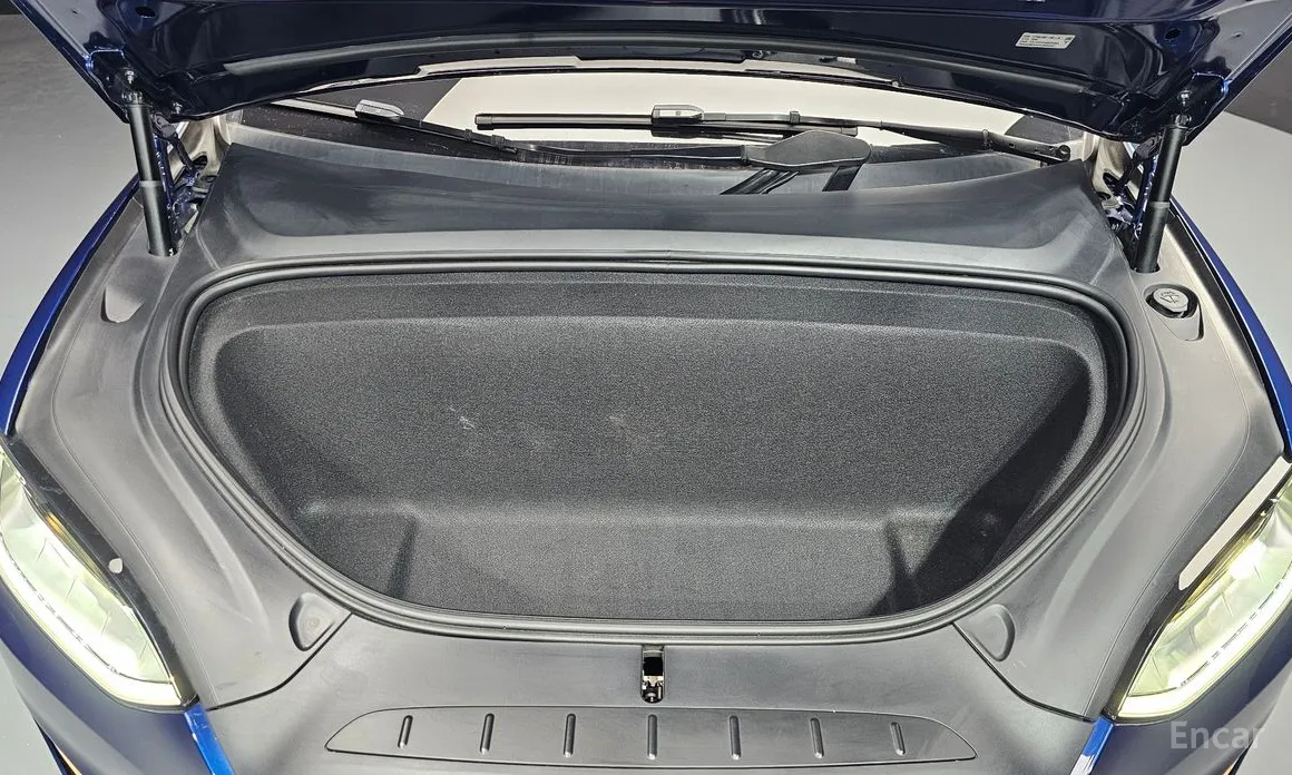 Фото 6 - Tesla Model X
