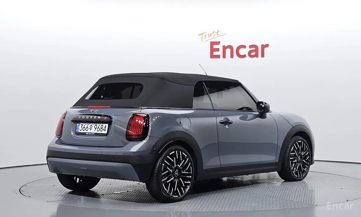 Mini Cooper Convertible 2025 Favoured