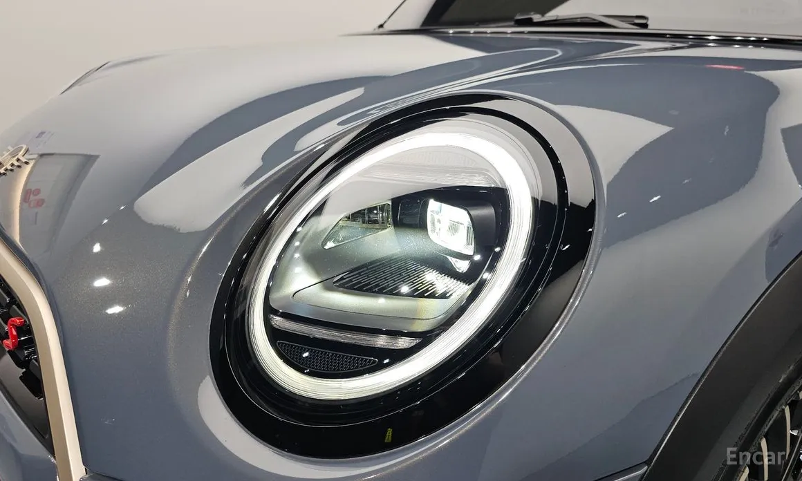Mini Cooper Convertible 2025 Favoured