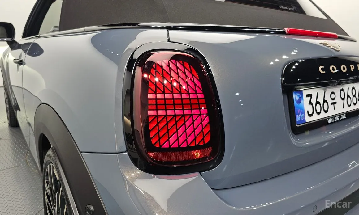 Mini Cooper Convertible 2025 Favoured