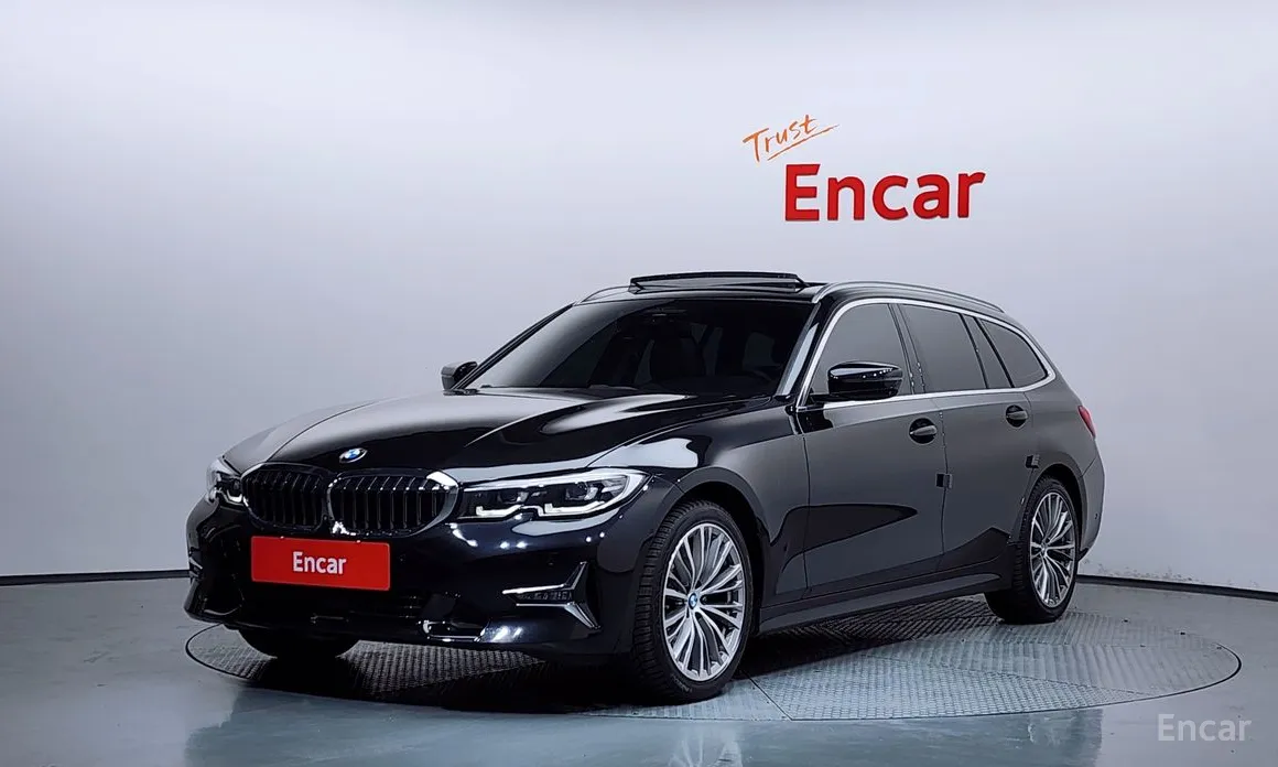 BMW 3 Series 2019 320i Touring Luxury