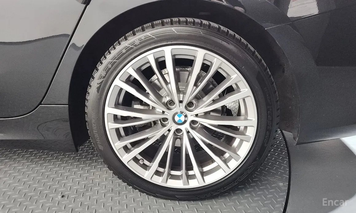 BMW 3 Series 2019 320i Touring Luxury