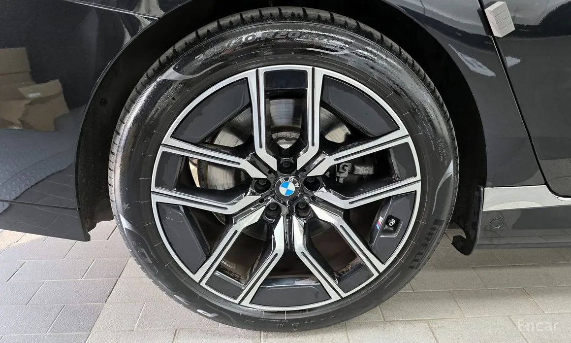 BMW i7 2022 eDrive 50 M Sport
