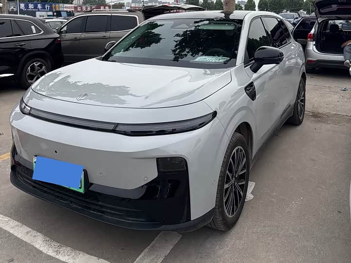 Zdjęcie 1 - Leapmotor B10