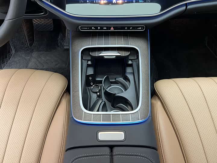 Photo 7 - Mercedes-Benz E-Class Hybrid
