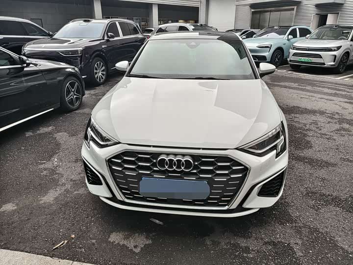 Фото 2 - Audi A3