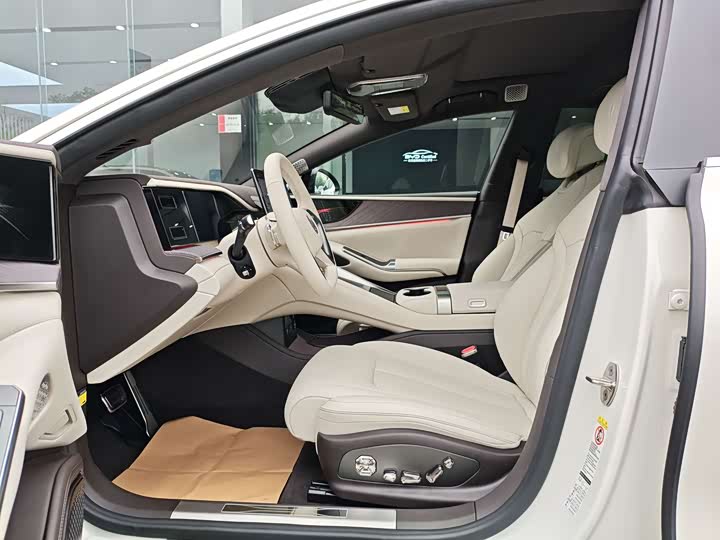 Фото 7 - Denza Z9