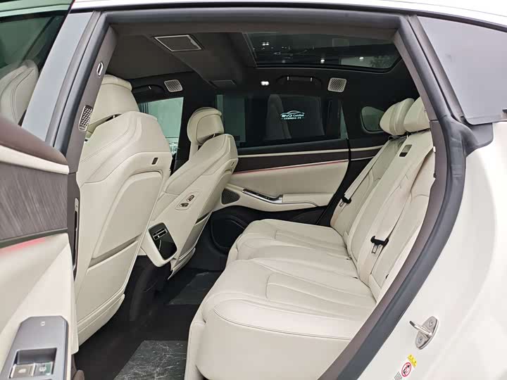 Фото 8 - Denza Z9