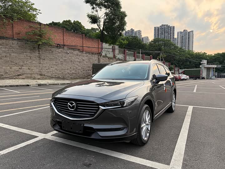 Photo 1 - Mazda CX-8