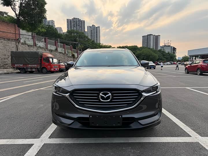 Photo 2 - Mazda CX-8
