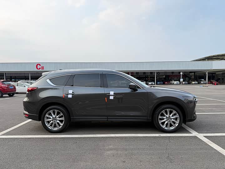 Photo 4 - Mazda CX-8