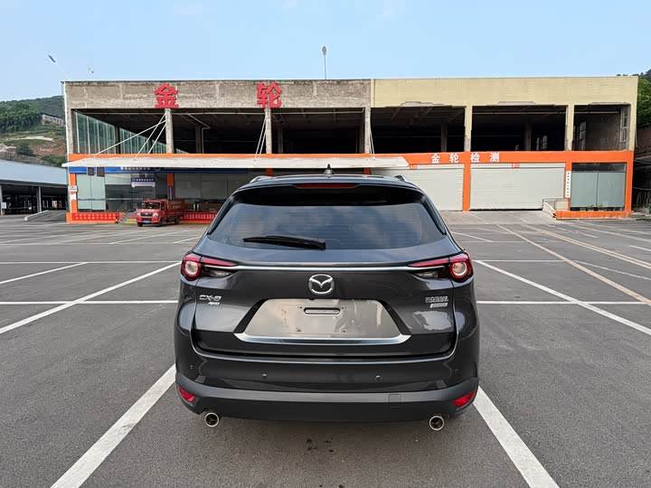 Photo 6 - Mazda CX-8