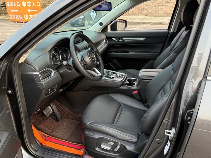 Photo 9 - Mazda CX-8