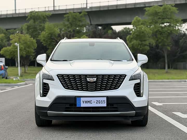 Фото 2 - Cadillac XT4