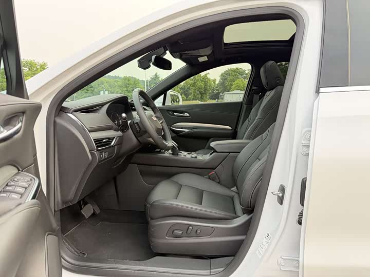 Фото 5 - Cadillac XT4