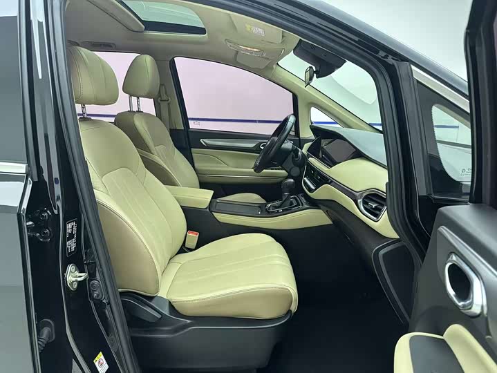 GAC Trumpchi M6 2021 2021款 PRO 270T 自动豪华版