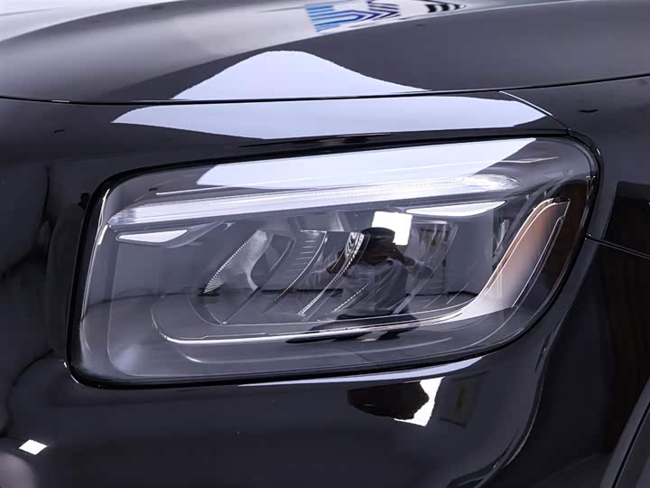 Фото 4 - Mercedes-Benz GLB-Class