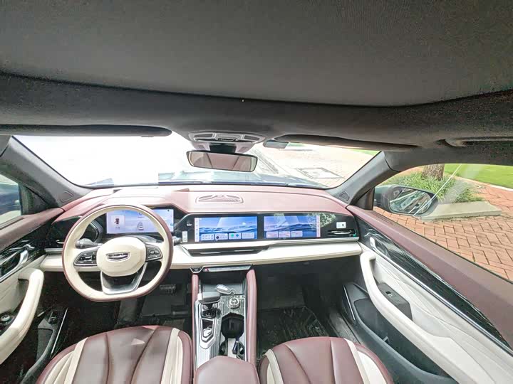 Фото 6 - Geely Monjaro