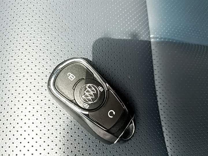 Zdjęcie 9 - Buick Velite 6