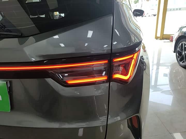 Фото 8 - Geely Jiaji